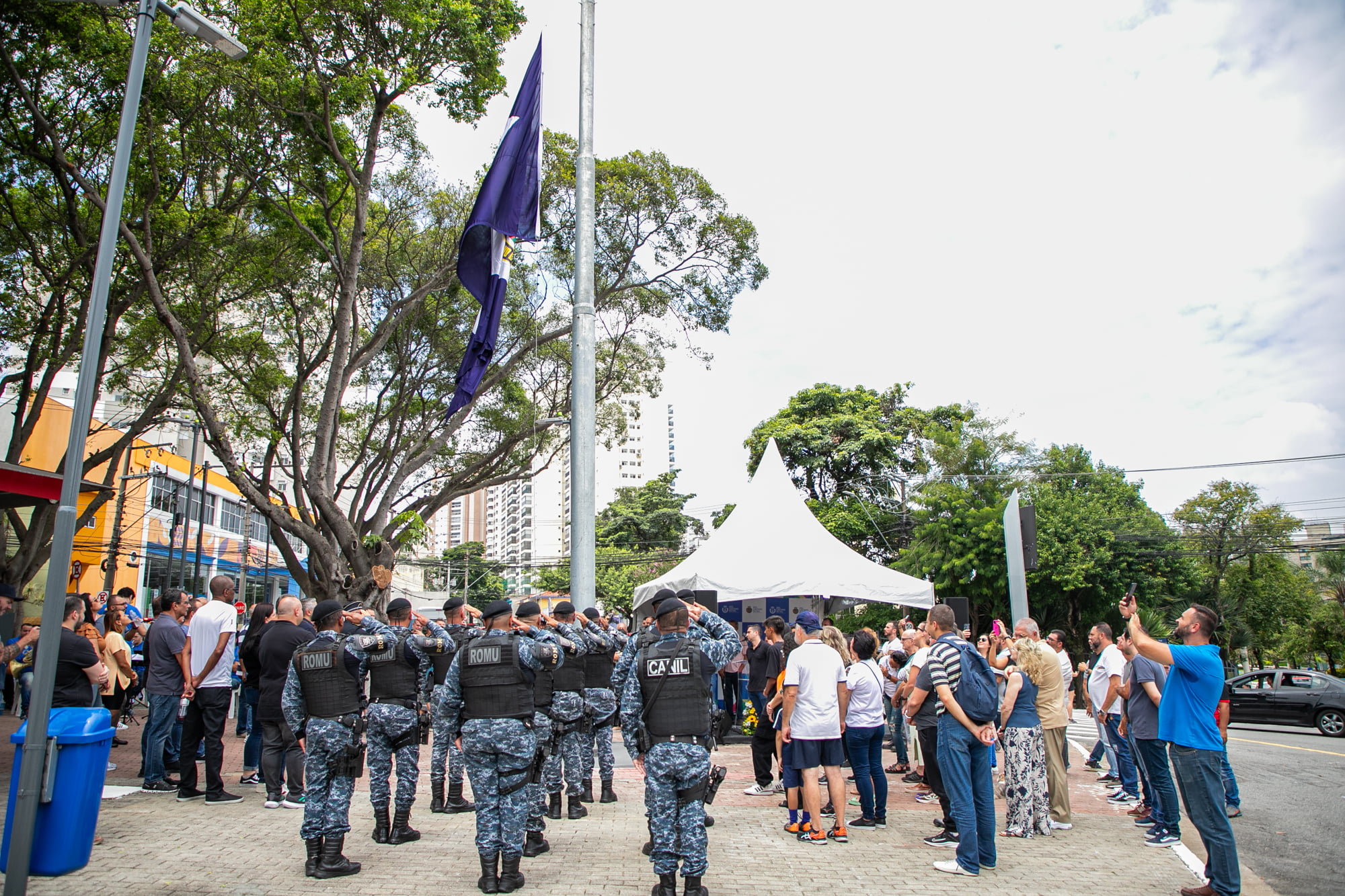 São Caetano revitaliza Praça dos Expedicionários com mastro de bandeira de 25 metros