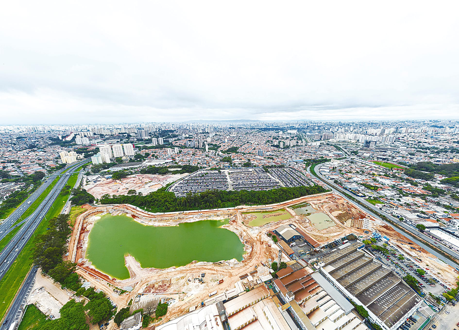 Orlando e Carla Morando vistoriam obras do Piscinão Jaboticabal com 65% executado