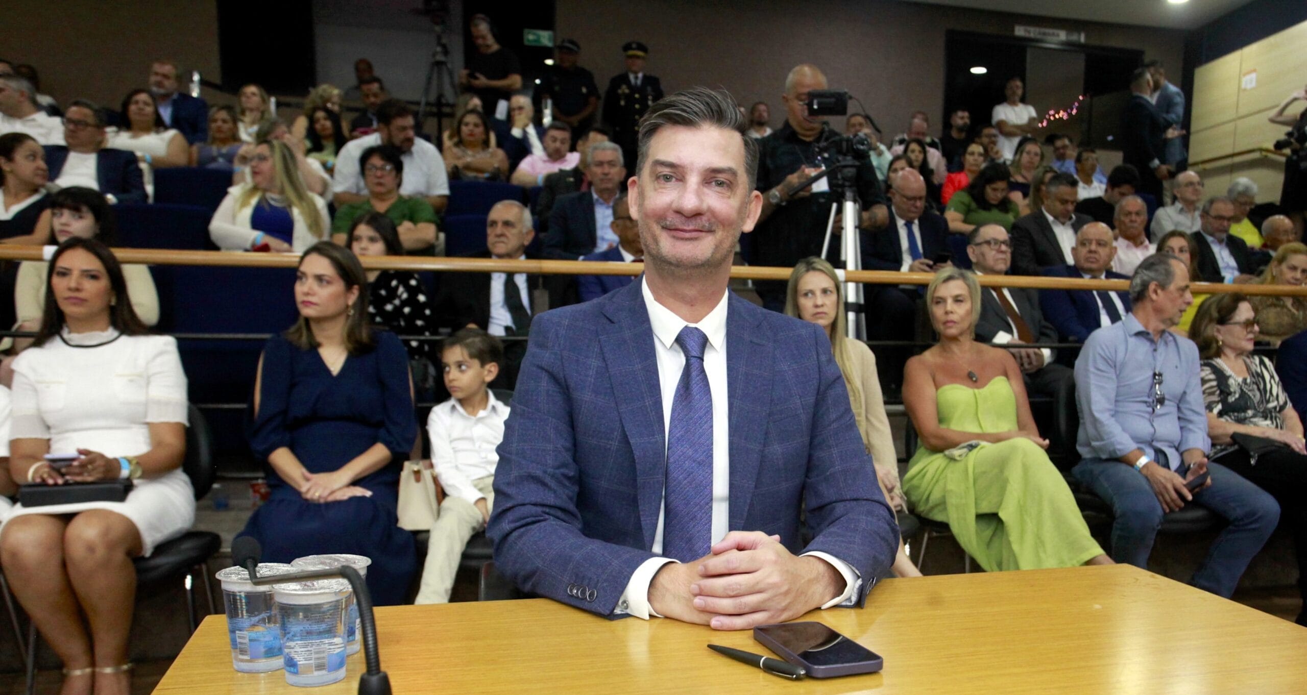 Projeto de Lei do Vereador Welbe Macedo sobre o uso de celular nas escolas em São Caetano do Sul no ABC Paulista